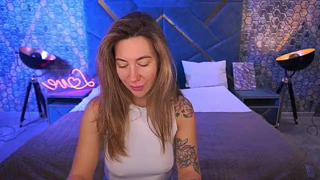 Snapshot of KateShanny chatting on 11-06-25, 06:58 KateShanny online show from 11-06-25, 06:58