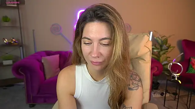 Snapshot of KateShanny chatting on 12-04-25, 06:44 KateShanny online show from 12-04-25, 06:44