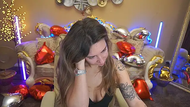 Snapshot of KateShanny chatting on 02-12-26, 07:03 KateShanny online show from 02-12-26, 07:03