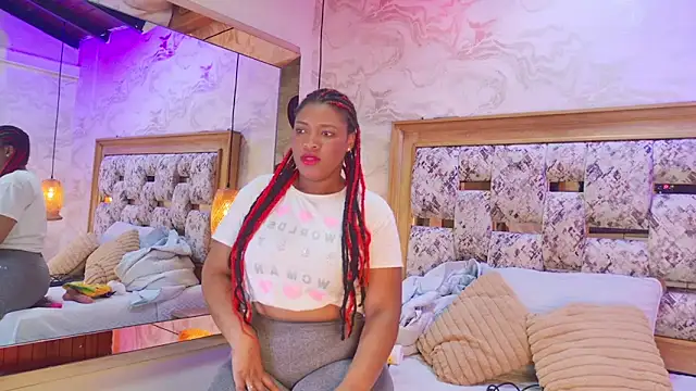 Snapshot of ZOLEY_WATSON chatting on 11-28-25, 03:09 ZOLEY WATSON online show from 11-28-25, 03:09