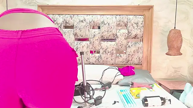 ZOLEY WATSON online show from 01-18-26, 03:10