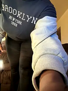 yummy0322 online show from 10-03-25, 12:57