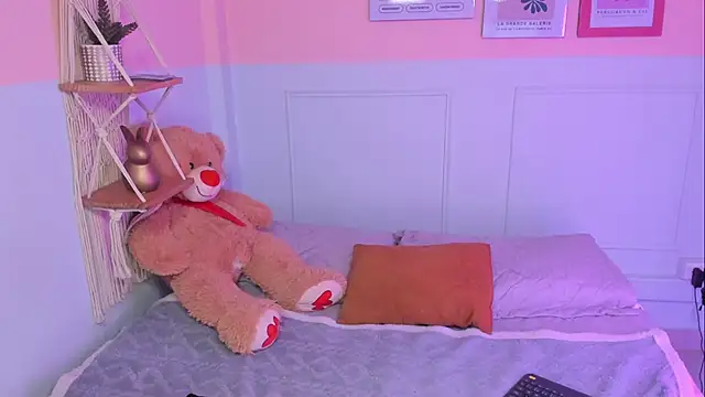 Snapshot of Camila_Rivers chatting on 02-12-26, 04:18 Camila Rivers online show from 02-12-26, 04:18