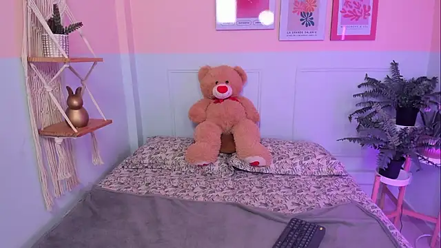 Snapshot of Camila_Rivers chatting on 03-10-26, 04:17 Camila Rivers online show from 03-10-26, 04:17