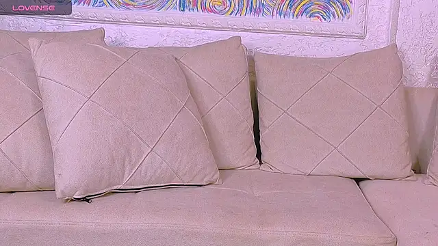 Snapshot of marrenaa chatting on 09-18-25, 04:14 marrenaa online show from 09-18-25, 04:14