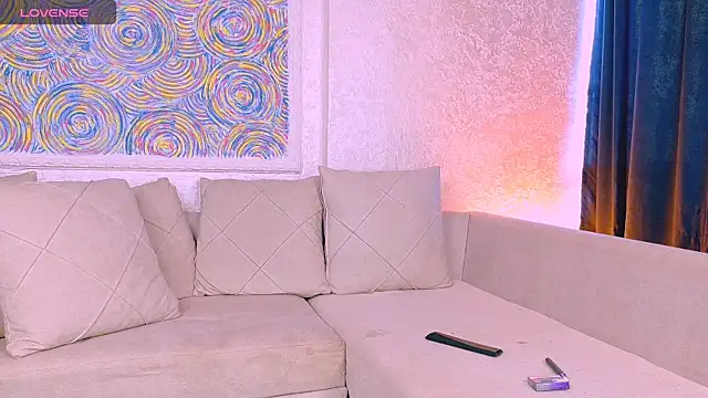 Snapshot of marrenaa chatting on 09-22-25, 04:03 marrenaa online show from 09-22-25, 04:03