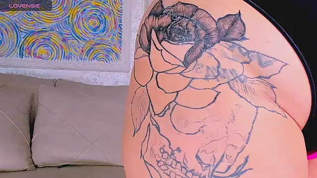 Snapshot of marrenaa chatting on 09-28-25, 04:18 marrenaa online show from 09-28-25, 04:18