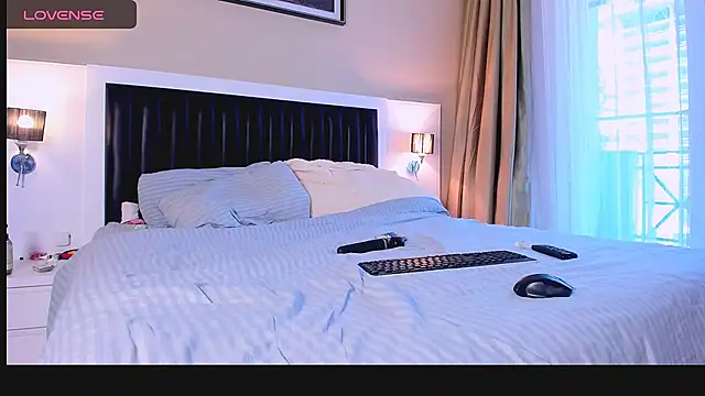 Snapshot of marrenaa chatting on 11-09-25, 06:12 marrenaa online show from 11-09-25, 06:12