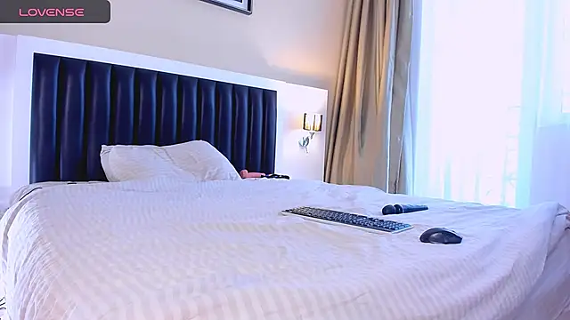 Snapshot of marrenaa chatting on 11-27-25, 07:10 marrenaa online show from 11-27-25, 07:10