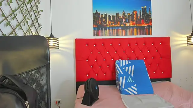 carolinacrus01 online show from 09-20-25, 03:57