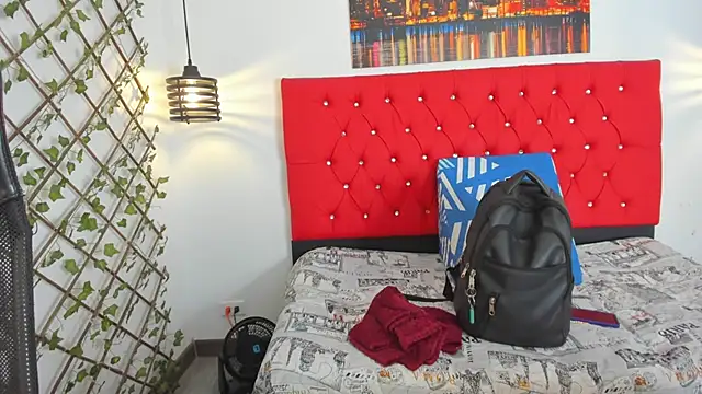 carolinacrus01 online show from 10-03-25, 04:59