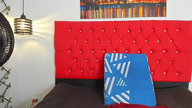 carolinacrus01 online show from 10-22-25, 03:34