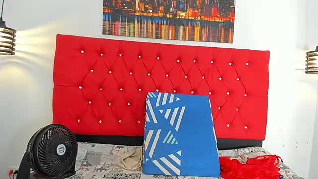 carolinacrus01 online show from 11-04-25, 03:44