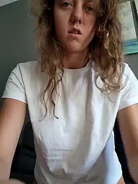 Eveline Beauty Kitty online show from 10-08-25, 08:12