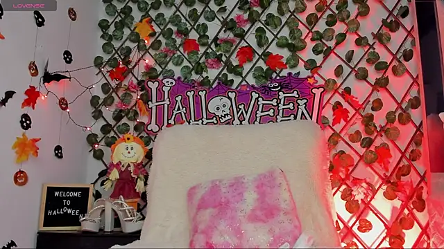 isabel jaames online show from 10-25-25, 09:31