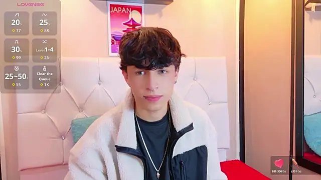 Snapshot of Axel__Evans chatting on 06-16-26, 11:46 Axel Evans online show from 06-16-26, 11:46
