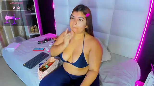 Snapshot of Gigi_duran chatting on 07-19-26, 05:55 Gigi duran online show from 07-19-26, 05:55