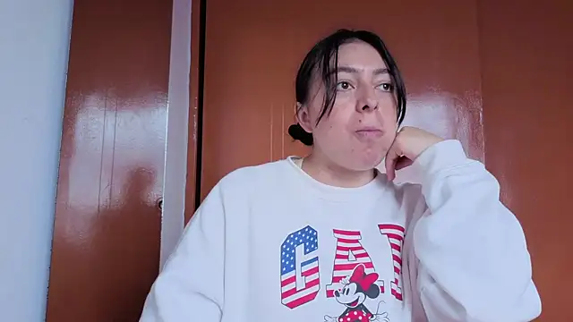 MiaKimky online show from 10-27-25, 04:33