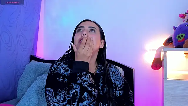 my aleja  online show from 03-28-26, 03:06