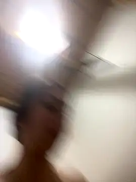 Snapshot of juliie_star chatting on 10-22-25, 01:44 juliie star online show from 10-22-25, 01:44