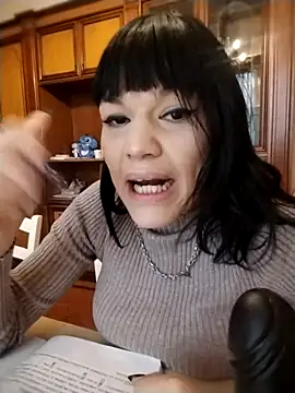 Snapshot of SarettaB90 chatting on 01-16-26, 01:48 SarettaB90 online show from 01-16-26, 01:48