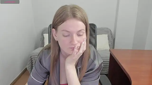 Snapshot of Alisha_Skyes chatting on 05-09-26, 03:45 Alisha Skyes online show from 05-09-26, 03:45