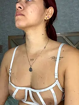 Snapshot of Sofy-Acevedo chatting on 10-28-25, 12:30 Sofy-Acevedo online show from 10-28-25, 12:30