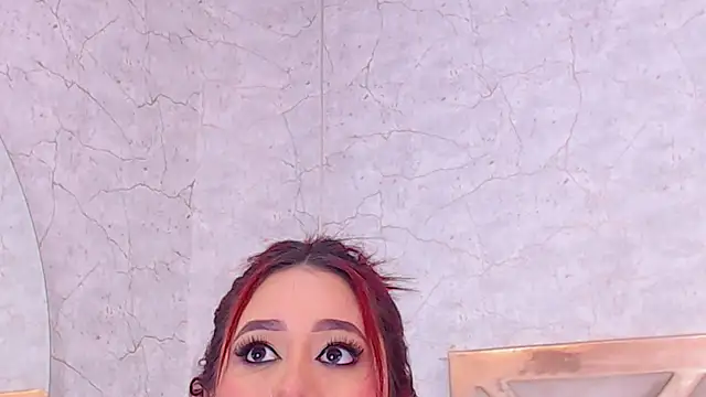 Snapshot of Sofy-Acevedo chatting on 11-20-25, 01:00 Sofy-Acevedo online show from 11-20-25, 01:00