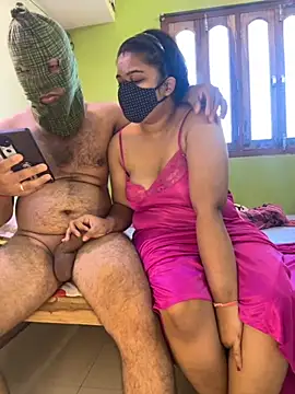 Snapshot of SwatiCam chatting on 10-15-25, 08:03 SwatiCam online show from 10-15-25, 08:03