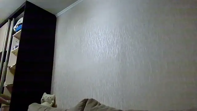 Snapshot of Ulipe1 chatting on 10-22-25, 05:02 Ulipe1 online show from 10-22-25, 05:02