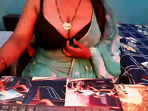 Snapshot of PREETI_BABY chatting on 05-18-26, 07:03 PREETI BABY online show from 05-18-26, 07:03