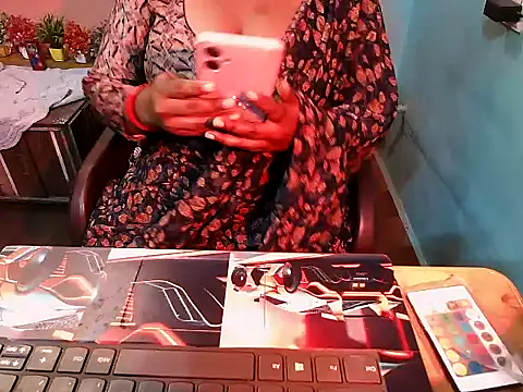 Snapshot of PREETI_BABY chatting on 06-02-26, 04:09 PREETI BABY online show from 06-02-26, 04:09