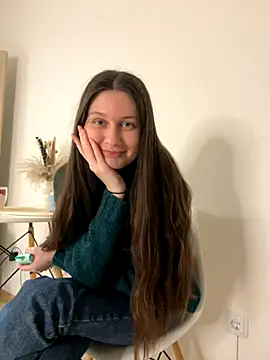 milanabaileys  online show from 11-30-25, 05:39