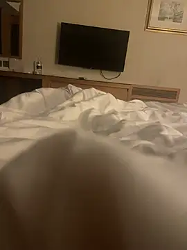 Snapshot of xinmeng-000 chatting on 03-04-26, 10:49 xinmeng-000 online show from 03-04-26, 10:49