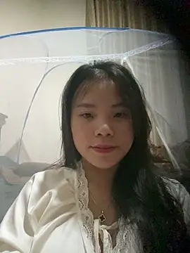 Snapshot of Bella_7777 chatting on 09-20-25, 02:18 Bella 7777 online show from 09-20-25, 02:18