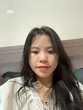 Snapshot of Bella_7777 chatting on 10-25-25, 03:29 Bella 7777 online show from 10-25-25, 03:29