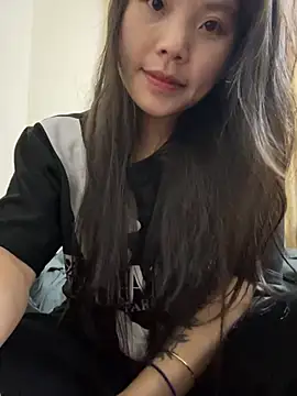 Snapshot of Bella_7777 chatting on 05-03-26, 01:28 Bella 7777 online show from 05-03-26, 01:28