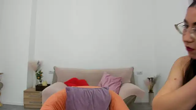 Snapshot of Kylie_Kathy chatting on 09-24-25, 06:22 Kylie Kathy online show from 09-24-25, 06:22