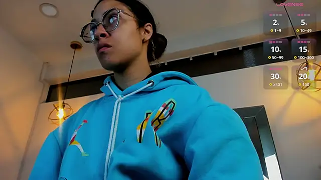 Hanna Cornee  online show from 09-23-25, 01:36