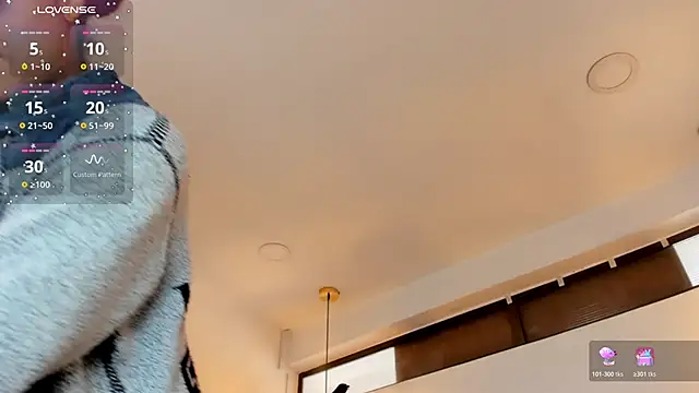 Hanna Cornee  online show from 11-01-25, 02:08