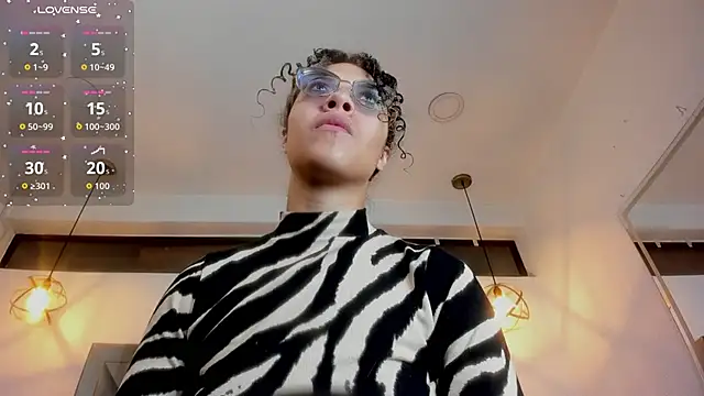 Hanna Cornee  online show from 02-04-26, 01:39