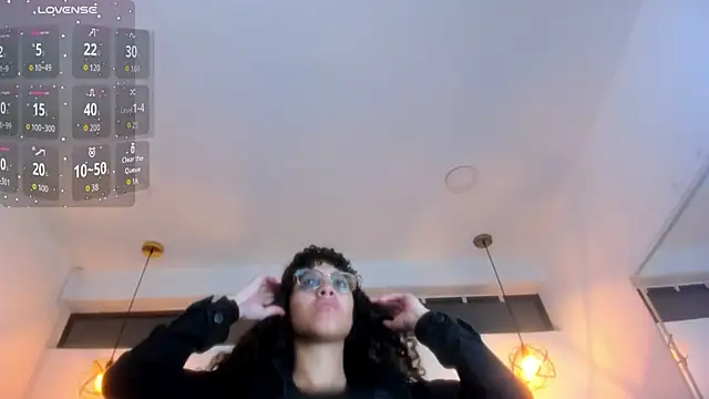 Hanna Cornee  online show from 02-16-26, 12:34