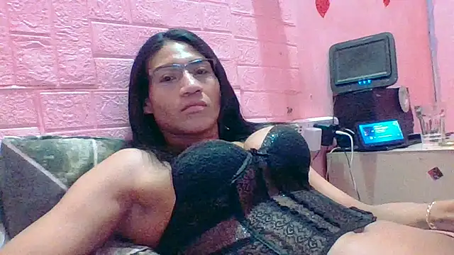 Kellye hotTs online show from 04-21-26, 07:50