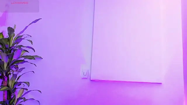 MacarenaSmith online show from 12-15-25, 11:25