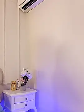 Snapshot of Kaylachannell chatting on 11-11-25, 03:50 Kaylachannell online show from 11-11-25, 03:50