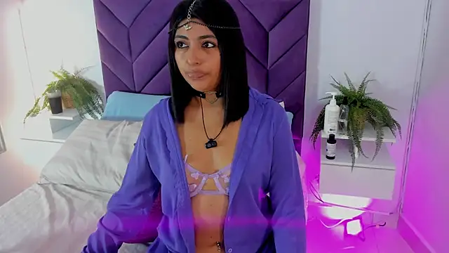 Kaylachannell online show from 03-25-26, 03:45