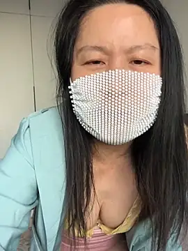 Snapshot of chengcheng12 chatting on 01-14-26, 12:49 chengcheng12 online show from 01-14-26, 12:49