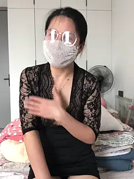 Snapshot of chengcheng12 chatting on 02-14-26, 02:19 chengcheng12 online show from 02-14-26, 02:19