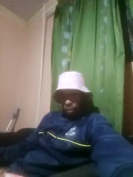 Snapshot of KingBonga chatting on 09-14-25, 07:35 KingBonga online show from 09-14-25, 07:35