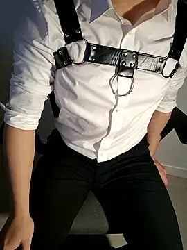 111owo111 online show from 10-06-25, 01:19